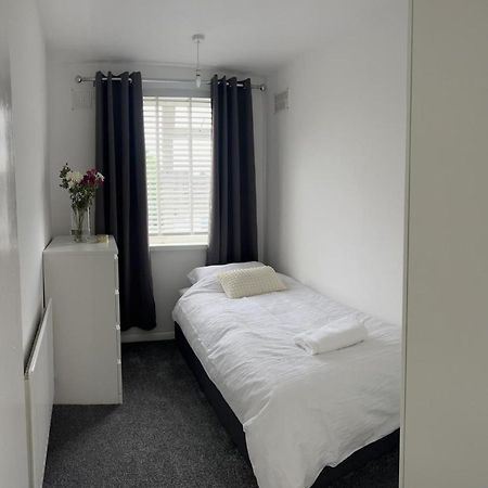Crown Road Apartment Ситтингбурн Экстерьер фото