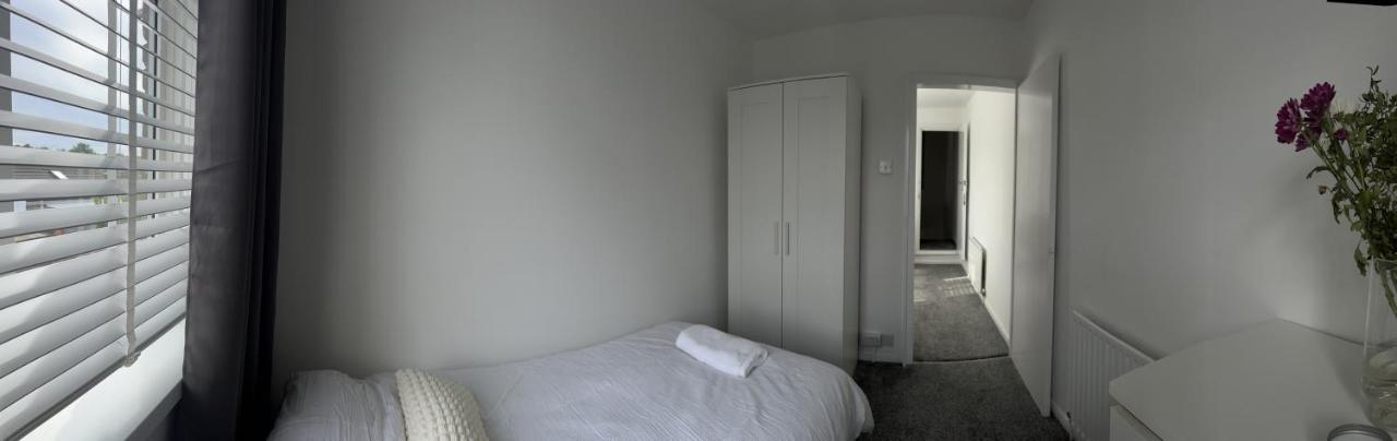 Crown Road Apartment Ситтингбурн Экстерьер фото